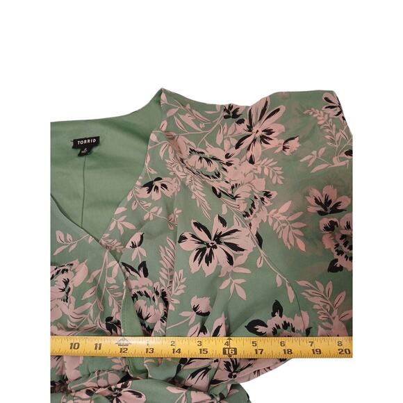 Torrid Chiffon Floral Dress Curvy PLUS Sz 2 Faux Wrap Fairygoth Wedding Coquette - Picture 8 of 15